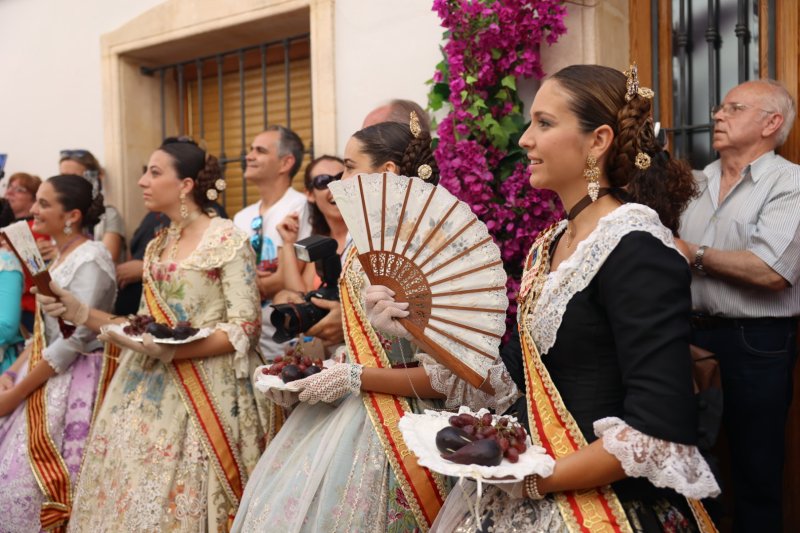 Les regines de Xàbia s’auto “indulten” de la foguera central Les regines de Xàbia s’auto “indulten” de la foguera central
