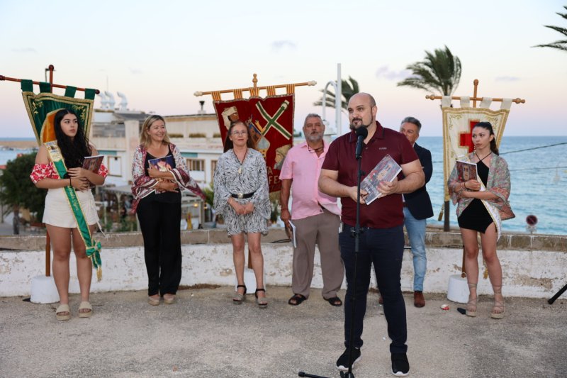 Los Moros i Cristians de Xàbia regresan con más música y pólvora y paellas para el “sopar de germanor” Los Moros i Cristians de Xàbia regresan con más música y pólvora y paellas para el “sopar de germanor”