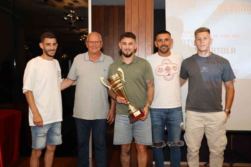 Gala de trofeos de Acydma: Doblete de Kamarka en veteranos, y en fútbol sala Liga para Bámbola y Copa para Pinturas Juanvi Gala de trofeos de Acydma: Doblete de Kamarka en veteranos, y en fútbol sala Liga para Bámbola y Copa para Pinturas Juanvi