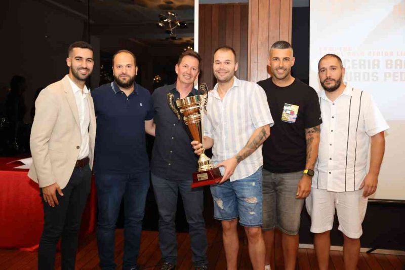 Gala de trofeos de Acydma: Doblete de Kamarka en veteranos, y en fútbol sala Liga para Bámbola y Copa para Pinturas Juanvi Gala de trofeos de Acydma: Doblete de Kamarka en veteranos, y en fútbol sala Liga para Bámbola y Copa para Pinturas Juanvi