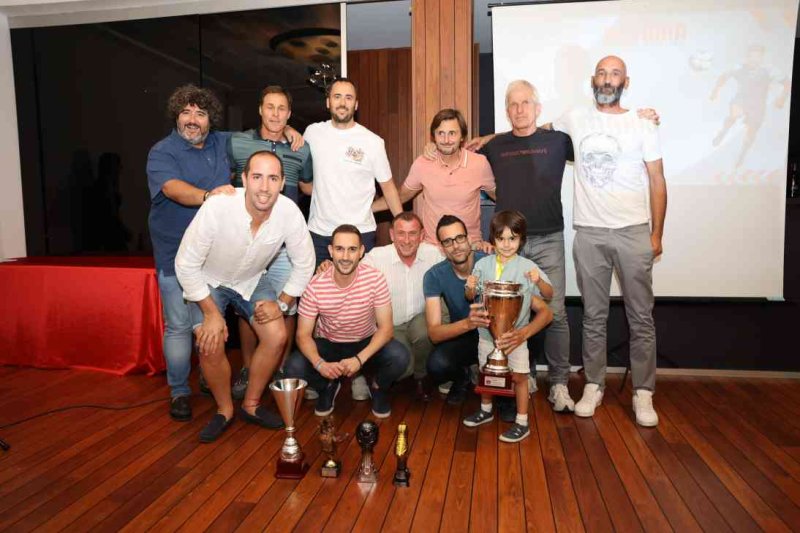 Gala de trofeos de Acydma: Doblete de Kamarka en veteranos, y en fútbol sala Liga para Bámbola y Copa para Pinturas Juanvi Gala de trofeos de Acydma: Doblete de Kamarka en veteranos, y en fútbol sala Liga para Bámbola y Copa para Pinturas Juanvi