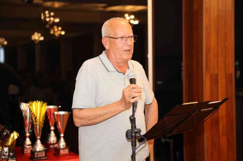 Gala de trofeos de Acydma: Doblete de Kamarka en veteranos, y en fútbol sala Liga para Bámbola y Copa para Pinturas Juanvi Gala de trofeos de Acydma: Doblete de Kamarka en veteranos, y en fútbol sala Liga para Bámbola y Copa para Pinturas Juanvi