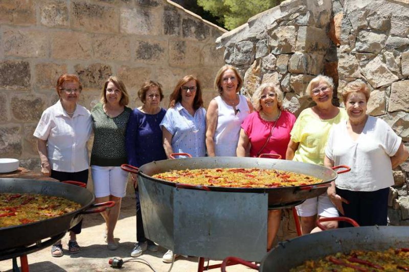 GALERÍA DE FOTOS: Las Amas de Casa de Xàbia disfrutan de su día grande GALERÍA DE FOTOS: Las Amas de Casa de Xàbia disfrutan de su día grande