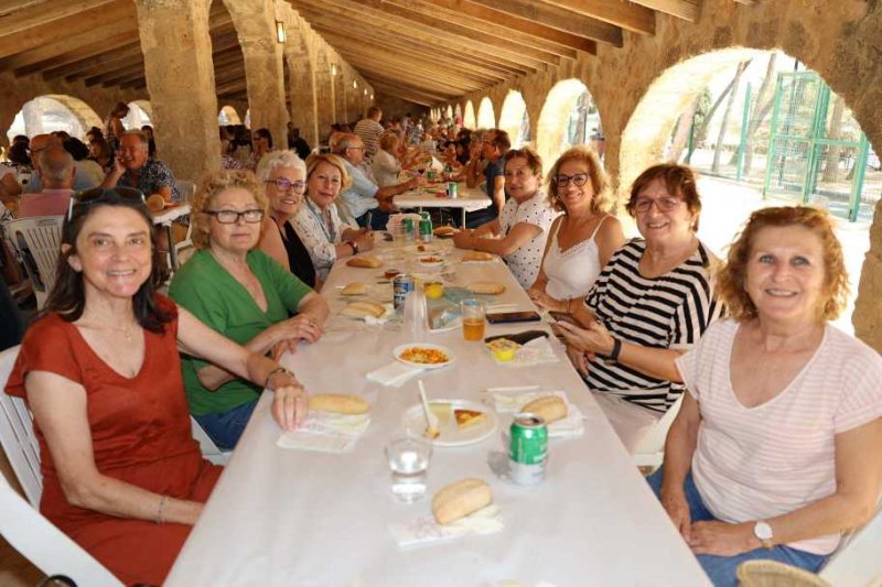 GALERÍA DE FOTOS: Las Amas de Casa de Xàbia disfrutan de su día grande GALERÍA DE FOTOS: Las Amas de Casa de Xàbia disfrutan de su día grande