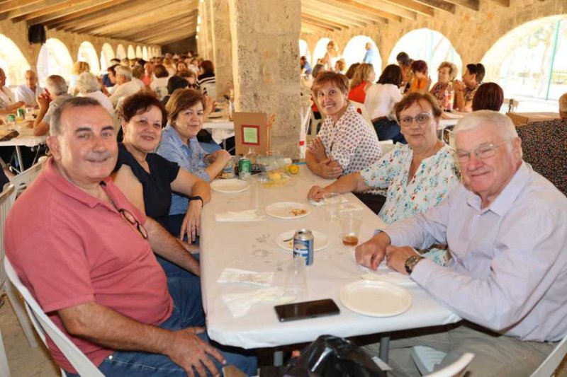 GALERÍA DE FOTOS: Las Amas de Casa de Xàbia disfrutan de su día grande GALERÍA DE FOTOS: Las Amas de Casa de Xàbia disfrutan de su día grande