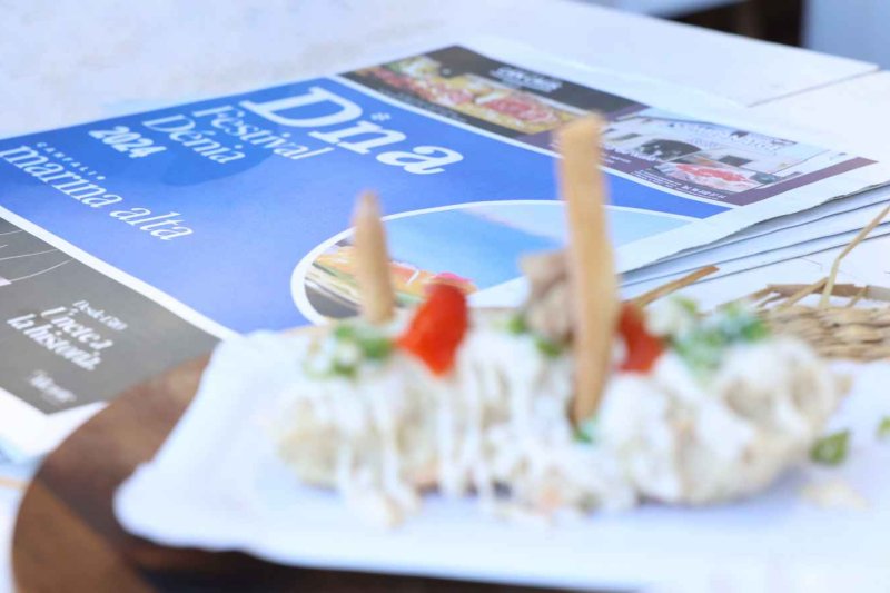 GALERIA de FOTOS de la excelente acogida del extra de CANFALI MARINA ALTA del D*na GALERIA de FOTOS de la excelente acogida del extra de CANFALI MARINA ALTA del D*na