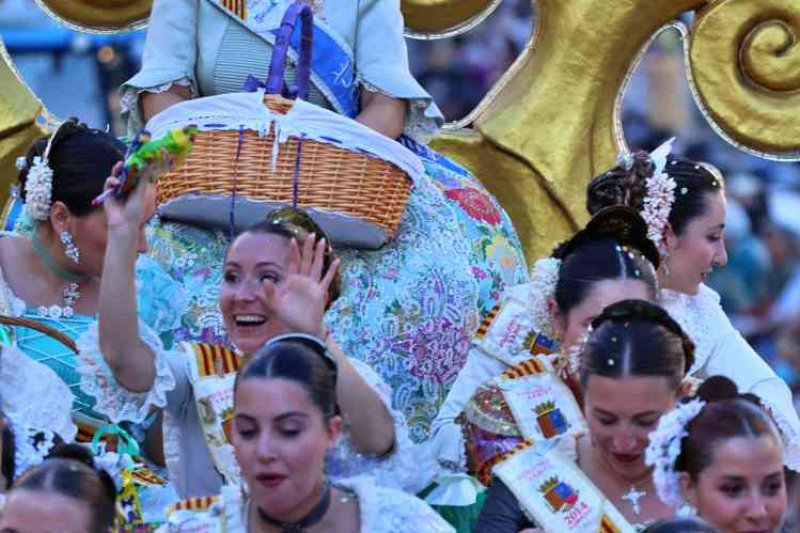 GALERIA de FOTOS de la DESFILADA de CARROSSES de les FOGUERES de XÀBIA GALERIA de FOTOS de la DESFILADA de CARROSSES de les FOGUERES de XÀBIA