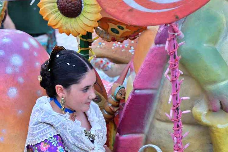 GALERIA de FOTOS de la DESFILADA de CARROSSES de les FOGUERES de XÀBIA GALERIA de FOTOS de la DESFILADA de CARROSSES de les FOGUERES de XÀBIA