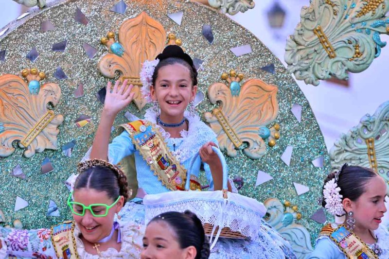 GALERIA de FOTOS de la DESFILADA de CARROSSES de les FOGUERES de XÀBIA GALERIA de FOTOS de la DESFILADA de CARROSSES de les FOGUERES de XÀBIA