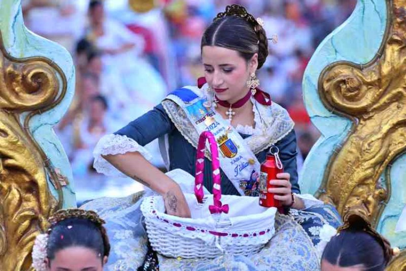 GALERIA de FOTOS de la DESFILADA de CARROSSES de les FOGUERES de XÀBIA GALERIA de FOTOS de la DESFILADA de CARROSSES de les FOGUERES de XÀBIA