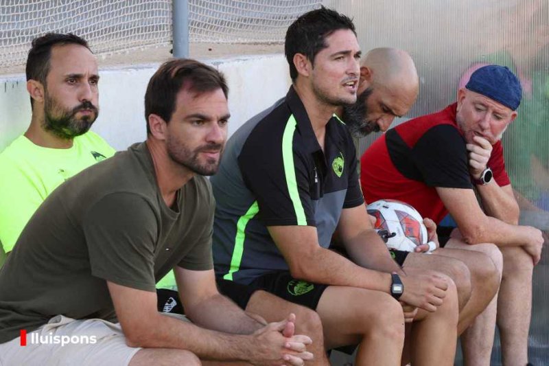 Primera FFCV: El CD Jávea mantiene el bloque y renueva la ilusión para luchar por el ascenso Primera FFCV: El CD Jávea mantiene el bloque y renueva la ilusión para luchar por el ascenso