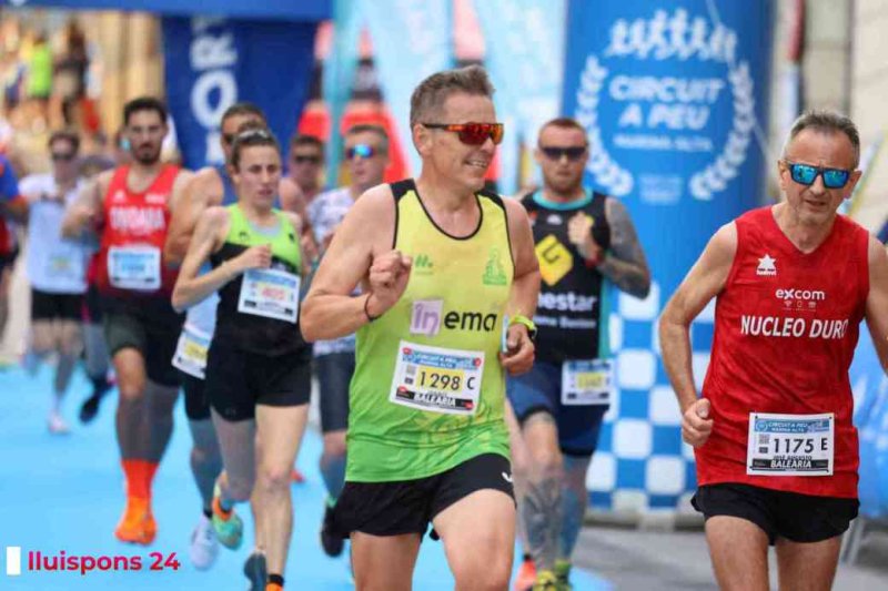 LA MILLOR GALERIA DE FOTOS per a una de les més emblemàtiques proves del Circuit a Peu: la Cursa de Pedreguer LA MILLOR GALERIA DE FOTOS per a una de les més emblemàtiques proves del Circuit a Peu: la Cursa de Pedreguer