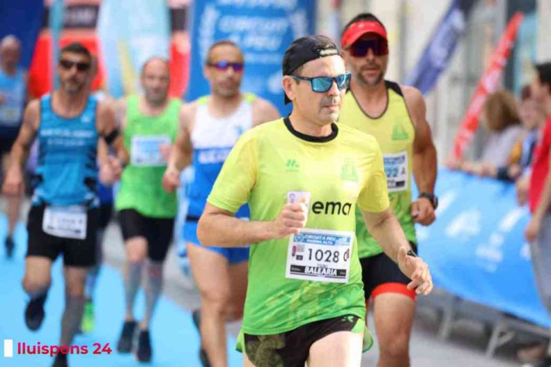 LA MILLOR GALERIA DE FOTOS per a una de les més emblemàtiques proves del Circuit a Peu: la Cursa de Pedreguer LA MILLOR GALERIA DE FOTOS per a una de les més emblemàtiques proves del Circuit a Peu: la Cursa de Pedreguer