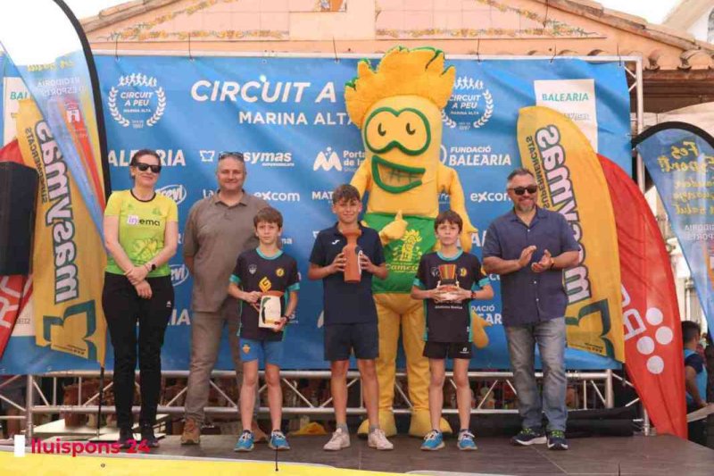 LA MILLOR GALERIA DE FOTOS per a una de les més emblemàtiques proves del Circuit a Peu: la Cursa de Pedreguer LA MILLOR GALERIA DE FOTOS per a una de les més emblemàtiques proves del Circuit a Peu: la Cursa de Pedreguer