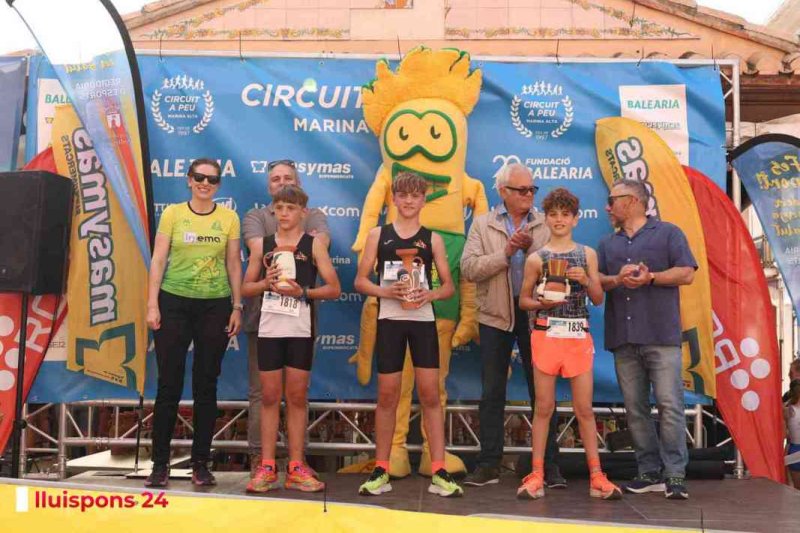 LA MILLOR GALERIA DE FOTOS per a una de les més emblemàtiques proves del Circuit a Peu: la Cursa de Pedreguer LA MILLOR GALERIA DE FOTOS per a una de les més emblemàtiques proves del Circuit a Peu: la Cursa de Pedreguer