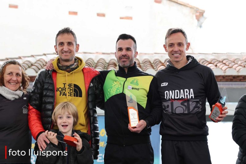 Ignacio Cardona i Jessica Asensio, i Liam Bek i Alba Villanova, guanyadors de les proves de muntanya Ocaive de Pedreguer Ignacio Cardona i Jessica Asensio, i Liam Bek i Alba Villanova, guanyadors de les proves de muntanya Ocaive de Pedreguer