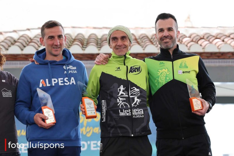 Ignacio Cardona i Jessica Asensio, i Liam Bek i Alba Villanova, guanyadors de les proves de muntanya Ocaive de Pedreguer Ignacio Cardona i Jessica Asensio, i Liam Bek i Alba Villanova, guanyadors de les proves de muntanya Ocaive de Pedreguer