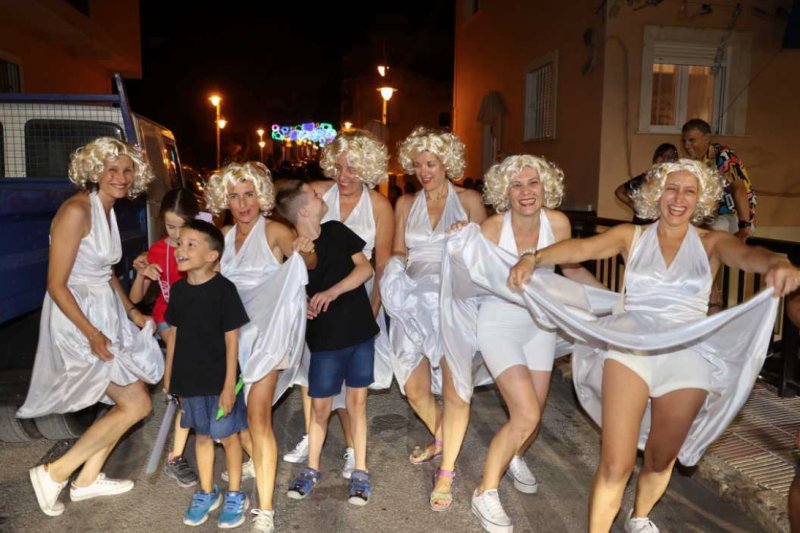 GALERIA de FOTOS i PREMIS de la NIT de les DISFRESSES de GATA GALERIA de FOTOS i PREMIS de la NIT de les DISFRESSES de GATA