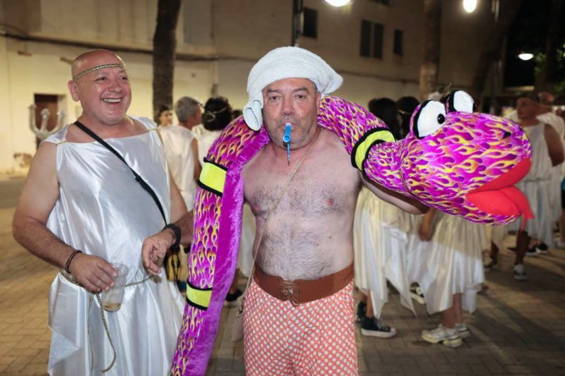 GALERIA de FOTOS i PREMIS de la NIT de les DISFRESSES de GATA GALERIA de FOTOS i PREMIS de la NIT de les DISFRESSES de GATA