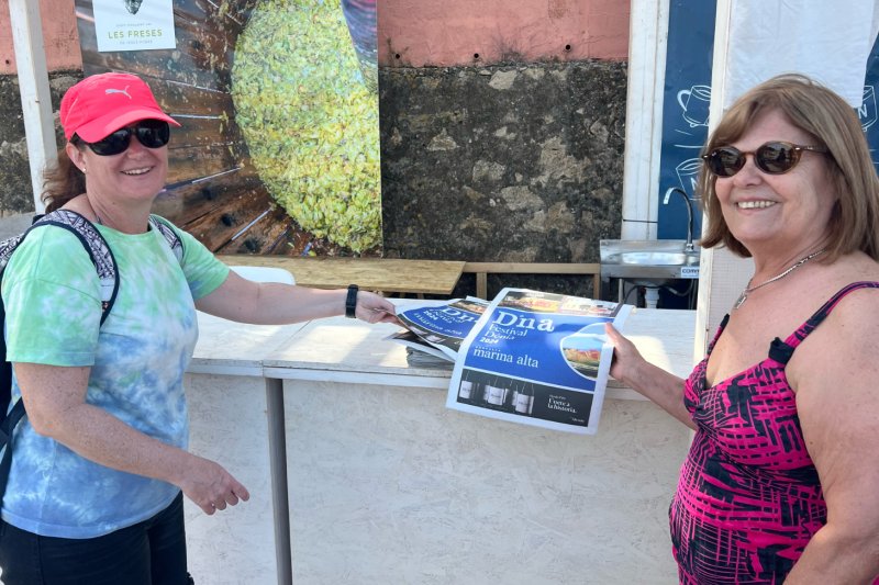 GALERIA de FOTOS de la excelente acogida del extra de CANFALI MARINA ALTA del D*na GALERIA de FOTOS de la excelente acogida del extra de CANFALI MARINA ALTA del D*na