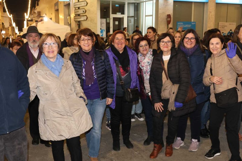 La manifestació del 8M de Pedreguer clama pels drets de les dones de tot el món i contra el capitalisme patriarcal La manifestació del 8M de Pedreguer clama pels drets de les dones de tot el món i contra el capitalisme patriarcal