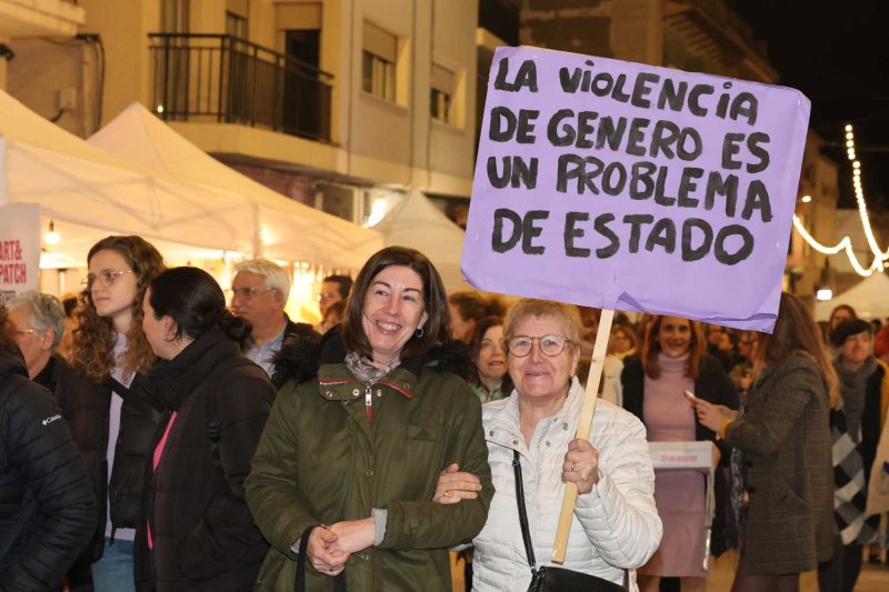La manifestació del 8M de Pedreguer clama pels drets de les dones de tot el món i contra el capitalisme patriarcal La manifestació del 8M de Pedreguer clama pels drets de les dones de tot el món i contra el capitalisme patriarcal