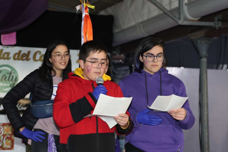La manifestació del 8M de Pedreguer clama pels drets de les dones de tot el món i contra el capitalisme patriarcal La manifestació del 8M de Pedreguer clama pels drets de les dones de tot el món i contra el capitalisme patriarcal