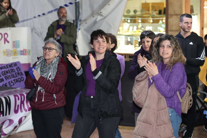 La manifestació del 8M de Pedreguer clama pels drets de les dones de tot el món i contra el capitalisme patriarcal La manifestació del 8M de Pedreguer clama pels drets de les dones de tot el món i contra el capitalisme patriarcal