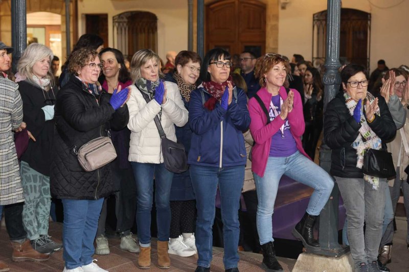 La manifestació del 8M de Pedreguer clama pels drets de les dones de tot el món i contra el capitalisme patriarcal La manifestació del 8M de Pedreguer clama pels drets de les dones de tot el món i contra el capitalisme patriarcal
