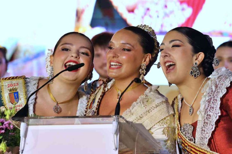 GALERIA DE FOTOS de la proclamació d’Àngela Tachó com a regina de les Fogueres 2024 de Xàbia GALERIA DE FOTOS de la proclamació d’Àngela Tachó com a regina de les Fogueres 2024 de Xàbia