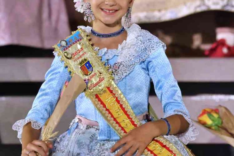 GALERIA DE FOTOS de la proclamació d’Àngela Tachó com a regina de les Fogueres 2024 de Xàbia GALERIA DE FOTOS de la proclamació d’Àngela Tachó com a regina de les Fogueres 2024 de Xàbia