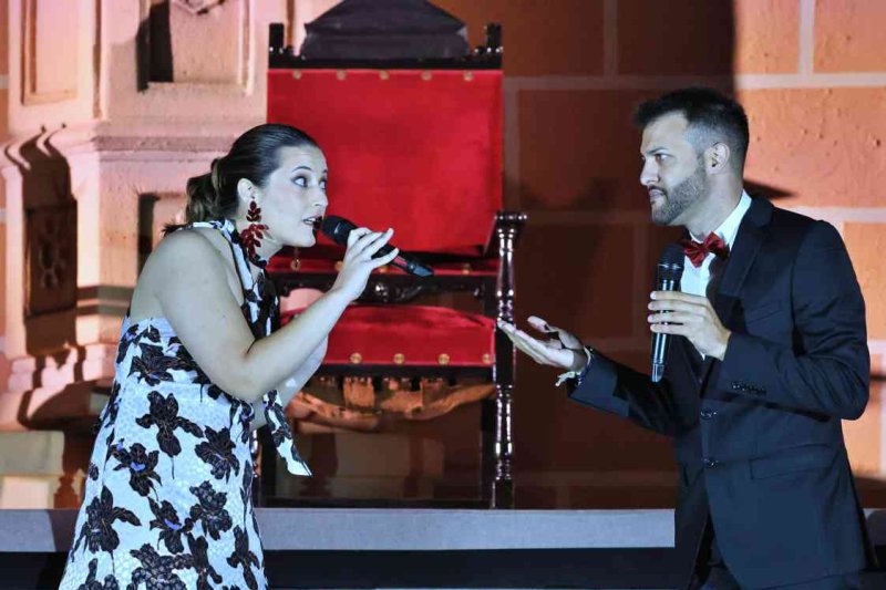 GALERIA DE FOTOS de la proclamació d’Àngela Tachó com a regina de les Fogueres 2024 de Xàbia GALERIA DE FOTOS de la proclamació d’Àngela Tachó com a regina de les Fogueres 2024 de Xàbia