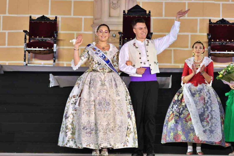 GALERIA DE FOTOS de la proclamació d’Àngela Tachó com a regina de les Fogueres 2024 de Xàbia GALERIA DE FOTOS de la proclamació d’Àngela Tachó com a regina de les Fogueres 2024 de Xàbia