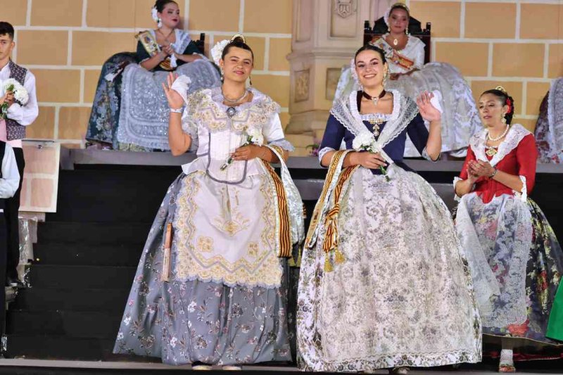 GALERIA DE FOTOS de la proclamació d’Àngela Tachó com a regina de les Fogueres 2024 de Xàbia GALERIA DE FOTOS de la proclamació d’Àngela Tachó com a regina de les Fogueres 2024 de Xàbia