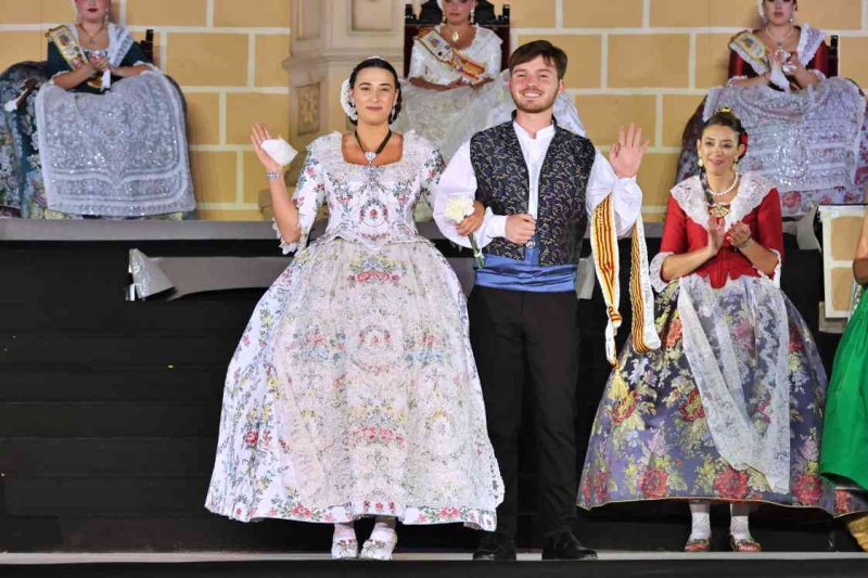 GALERIA DE FOTOS de la proclamació d’Àngela Tachó com a regina de les Fogueres 2024 de Xàbia GALERIA DE FOTOS de la proclamació d’Àngela Tachó com a regina de les Fogueres 2024 de Xàbia