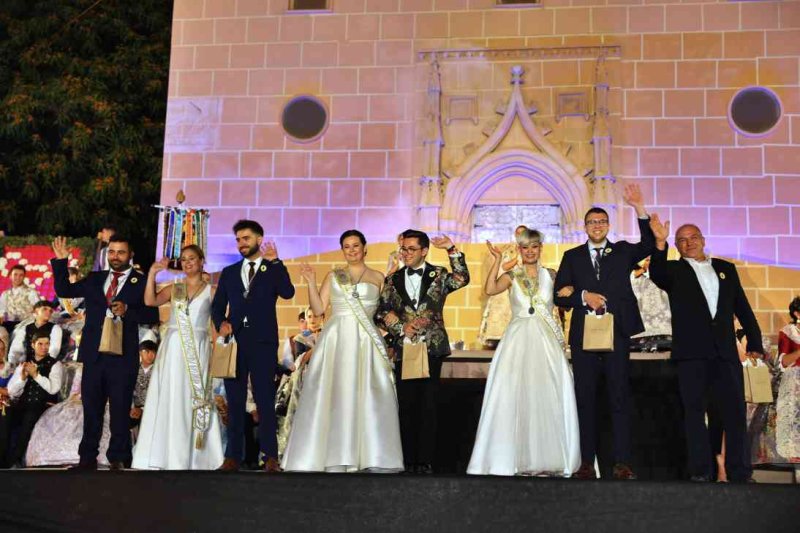 GALERIA DE FOTOS de la proclamació d’Àngela Tachó com a regina de les Fogueres 2024 de Xàbia GALERIA DE FOTOS de la proclamació d’Àngela Tachó com a regina de les Fogueres 2024 de Xàbia