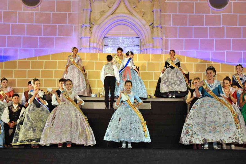 GALERIA DE FOTOS de la proclamació d’Àngela Tachó com a regina de les Fogueres 2024 de Xàbia GALERIA DE FOTOS de la proclamació d’Àngela Tachó com a regina de les Fogueres 2024 de Xàbia