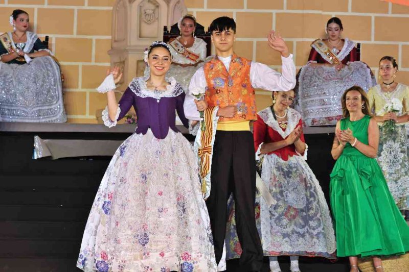 GALERIA DE FOTOS de la proclamació d’Àngela Tachó com a regina de les Fogueres 2024 de Xàbia GALERIA DE FOTOS de la proclamació d’Àngela Tachó com a regina de les Fogueres 2024 de Xàbia