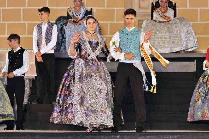 GALERIA DE FOTOS de la proclamació d’Àngela Tachó com a regina de les Fogueres 2024 de Xàbia GALERIA DE FOTOS de la proclamació d’Àngela Tachó com a regina de les Fogueres 2024 de Xàbia