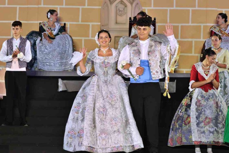 GALERIA DE FOTOS de la proclamació d’Àngela Tachó com a regina de les Fogueres 2024 de Xàbia GALERIA DE FOTOS de la proclamació d’Àngela Tachó com a regina de les Fogueres 2024 de Xàbia