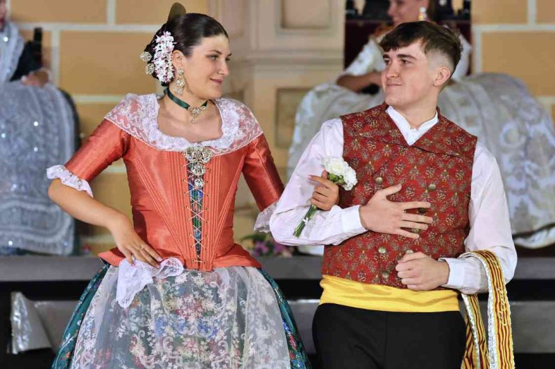 GALERIA DE FOTOS de la proclamació d’Àngela Tachó com a regina de les Fogueres 2024 de Xàbia GALERIA DE FOTOS de la proclamació d’Àngela Tachó com a regina de les Fogueres 2024 de Xàbia