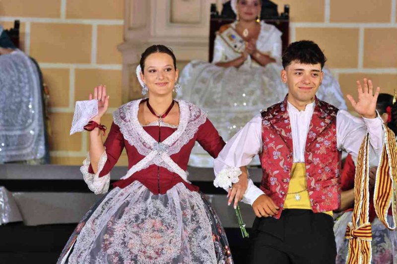 GALERIA DE FOTOS de la proclamació d’Àngela Tachó com a regina de les Fogueres 2024 de Xàbia GALERIA DE FOTOS de la proclamació d’Àngela Tachó com a regina de les Fogueres 2024 de Xàbia