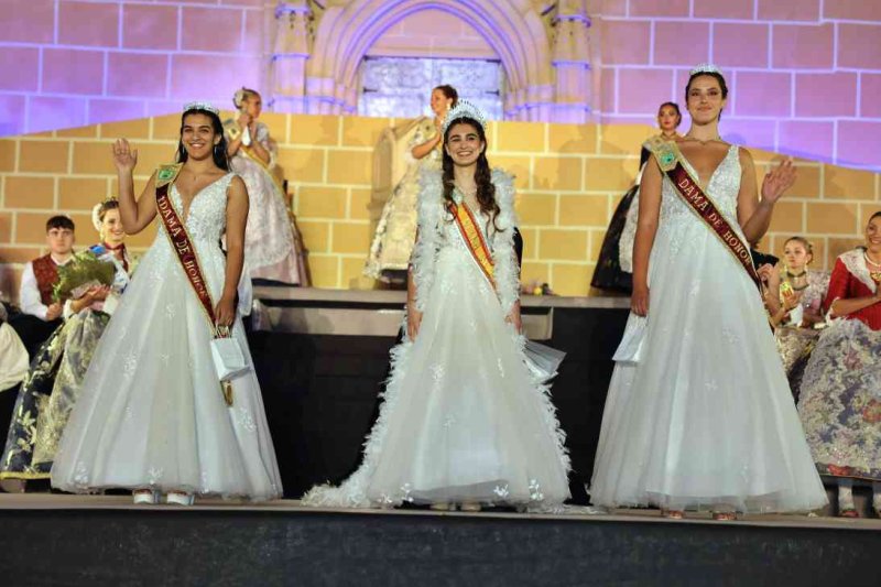 GALERIA DE FOTOS de la proclamació d’Àngela Tachó com a regina de les Fogueres 2024 de Xàbia GALERIA DE FOTOS de la proclamació d’Àngela Tachó com a regina de les Fogueres 2024 de Xàbia