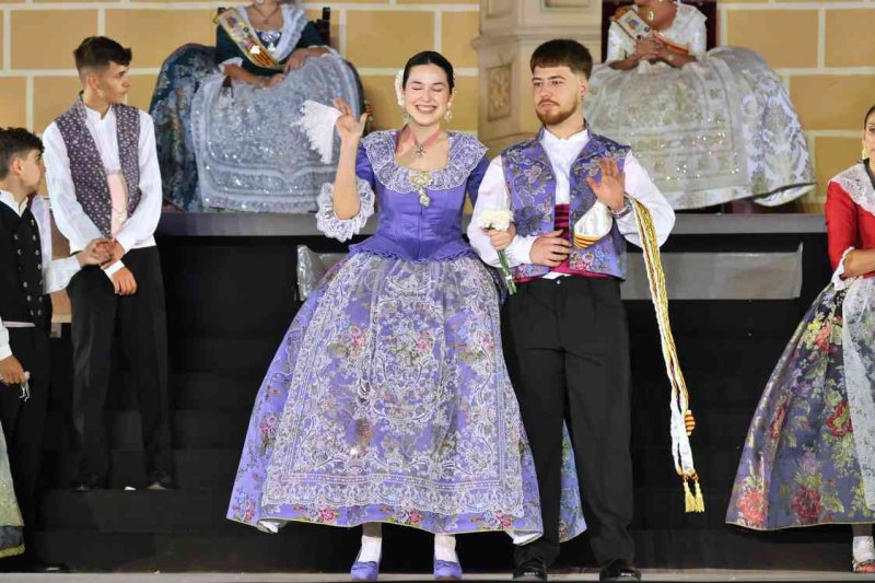 GALERIA DE FOTOS de la proclamació d’Àngela Tachó com a regina de les Fogueres 2024 de Xàbia GALERIA DE FOTOS de la proclamació d’Àngela Tachó com a regina de les Fogueres 2024 de Xàbia