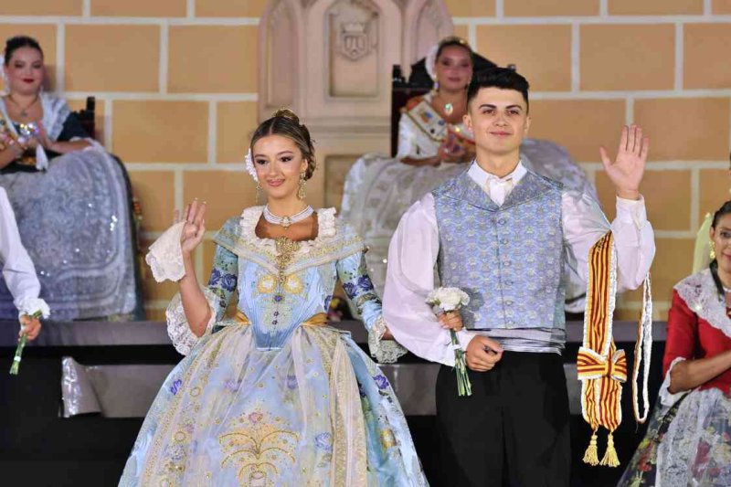 GALERIA DE FOTOS de la proclamació d’Àngela Tachó com a regina de les Fogueres 2024 de Xàbia GALERIA DE FOTOS de la proclamació d’Àngela Tachó com a regina de les Fogueres 2024 de Xàbia