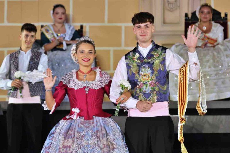 GALERIA DE FOTOS de la proclamació d’Àngela Tachó com a regina de les Fogueres 2024 de Xàbia GALERIA DE FOTOS de la proclamació d’Àngela Tachó com a regina de les Fogueres 2024 de Xàbia