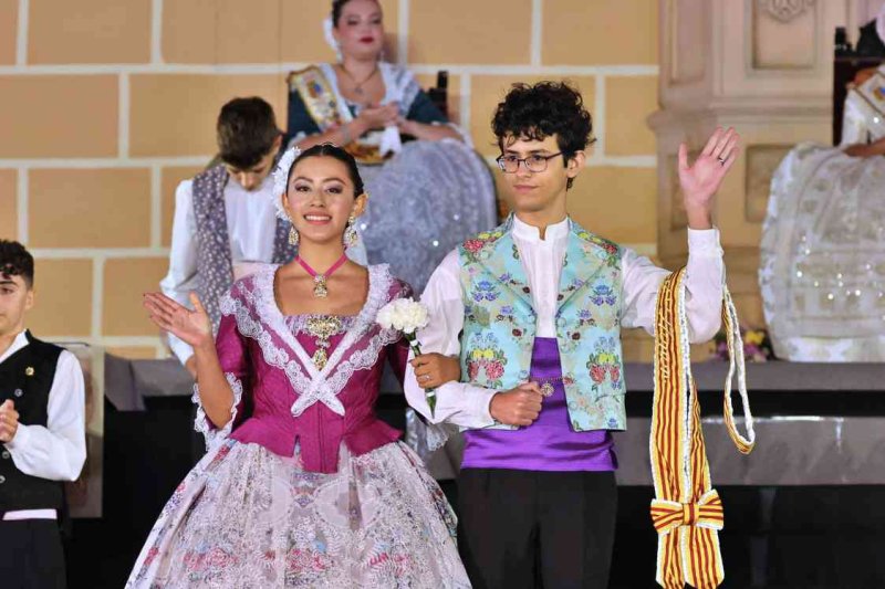 GALERIA DE FOTOS de la proclamació d’Àngela Tachó com a regina de les Fogueres 2024 de Xàbia GALERIA DE FOTOS de la proclamació d’Àngela Tachó com a regina de les Fogueres 2024 de Xàbia