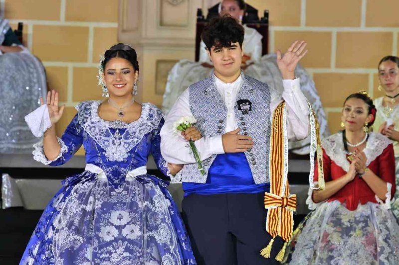 GALERIA DE FOTOS de la proclamació d’Àngela Tachó com a regina de les Fogueres 2024 de Xàbia GALERIA DE FOTOS de la proclamació d’Àngela Tachó com a regina de les Fogueres 2024 de Xàbia