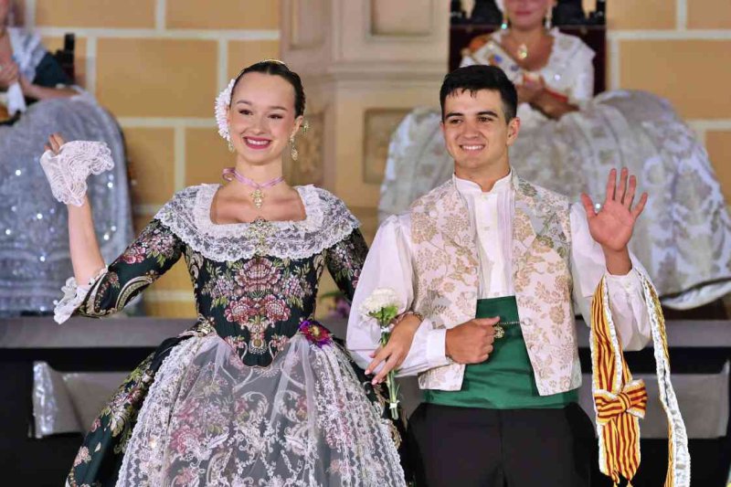 GALERIA DE FOTOS de la proclamació d’Àngela Tachó com a regina de les Fogueres 2024 de Xàbia GALERIA DE FOTOS de la proclamació d’Àngela Tachó com a regina de les Fogueres 2024 de Xàbia