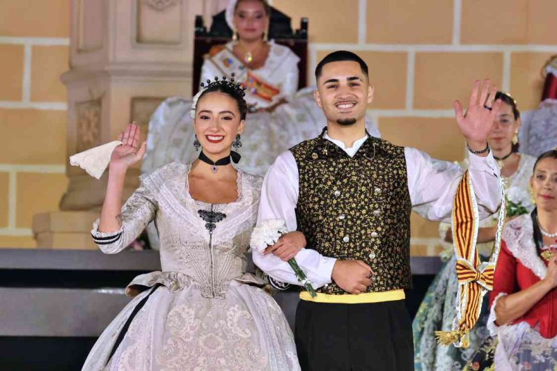 GALERIA DE FOTOS de la proclamació d’Àngela Tachó com a regina de les Fogueres 2024 de Xàbia GALERIA DE FOTOS de la proclamació d’Àngela Tachó com a regina de les Fogueres 2024 de Xàbia